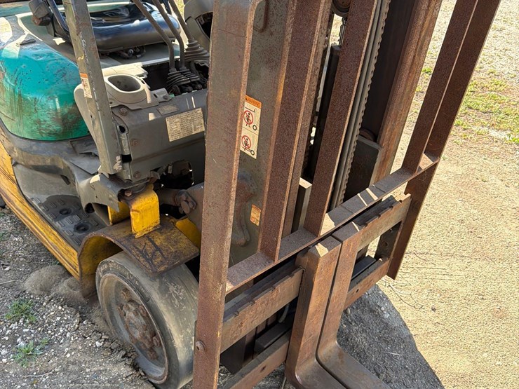 2007-komatsu-fg25st-propane-forklift-image-10