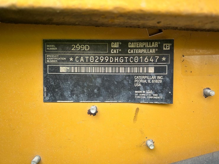 2015-caterpillar-299d-image-27
