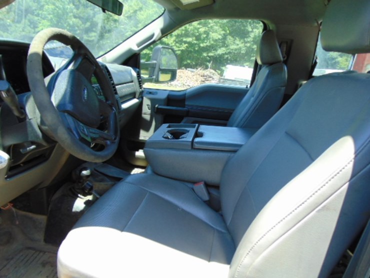 2017-ford-f550-xl-image-6