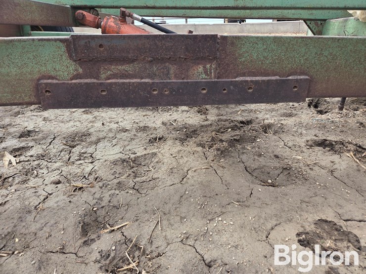 john-deere-200-image-18