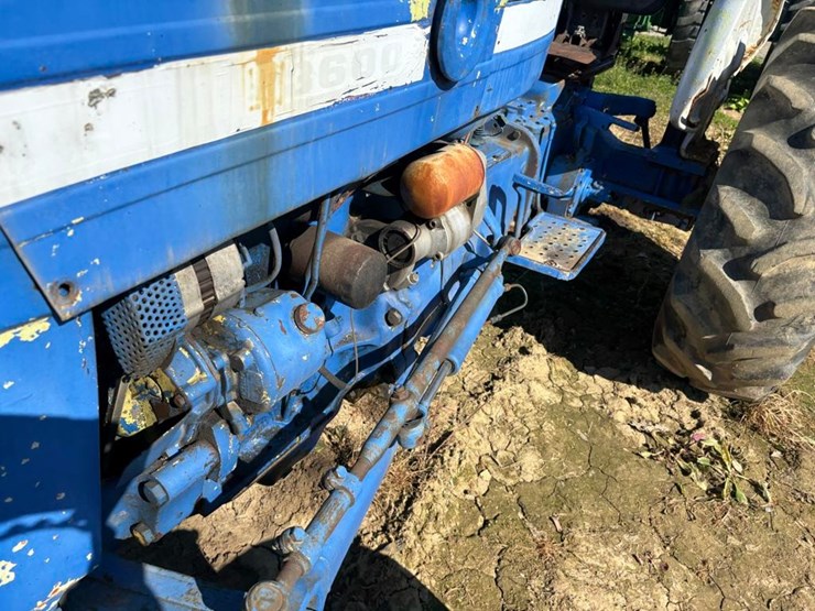 ford-3600-image-16
