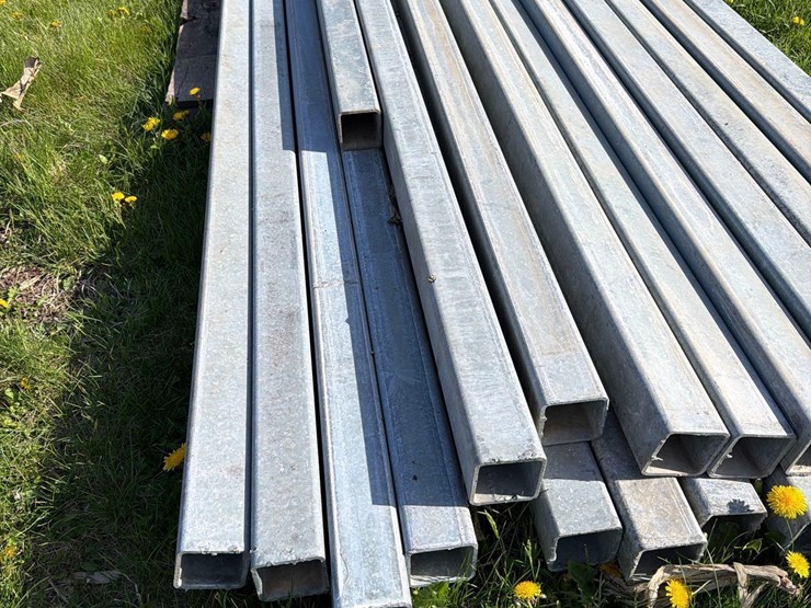 22-10ft-6”-long-fence-poles-image-2