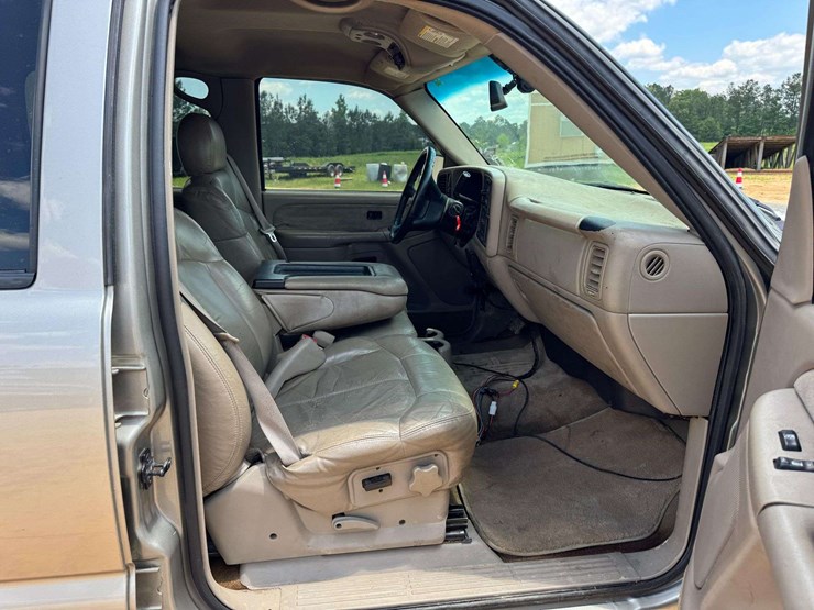 2002-gmc-sierra-3500-image-15