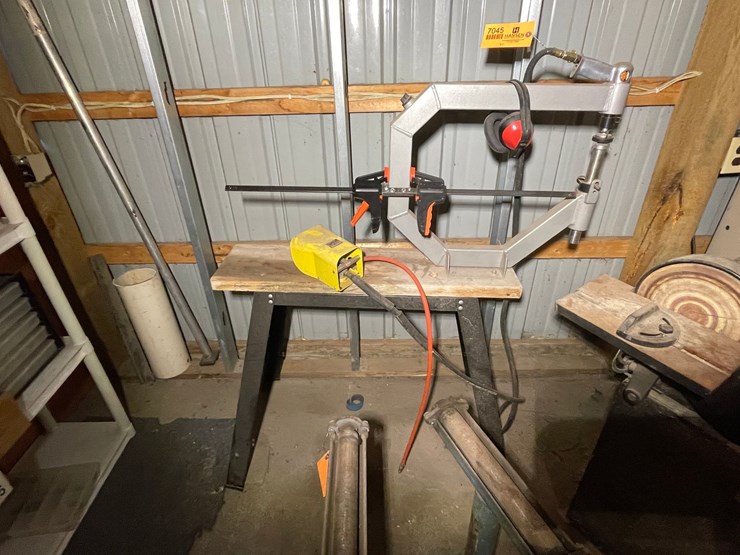#7045-•-central-pneumatic-planishing-hammer-image-1