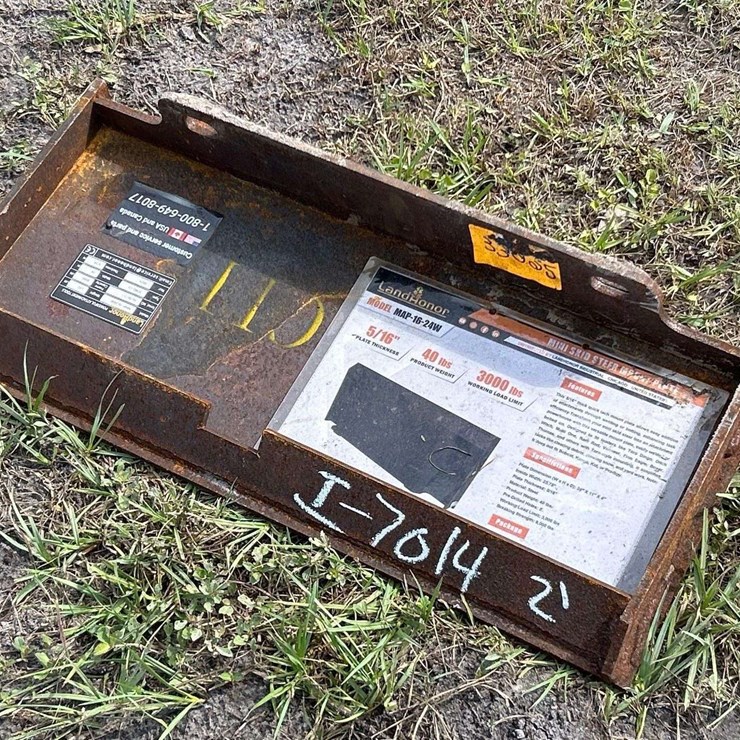 2025 LandHonor MAP-16-24W Toro-CII Mounting Plate Skid Steer Attachment