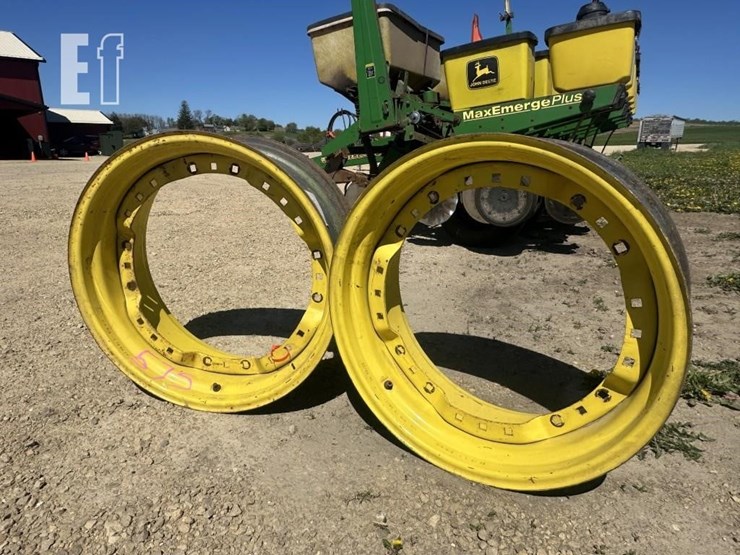 john-deere-28-image-1