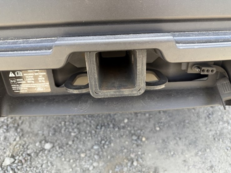 2017-ford-explorer-image-19