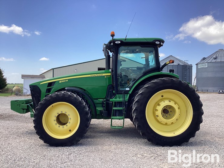 2009-john-deere-8320r-image-8