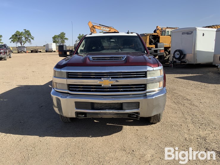 2017-chevrolet-silverado-2500-image-2