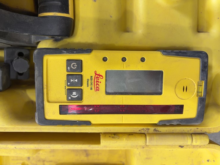 leica-rugby-100-laser-level-image-5