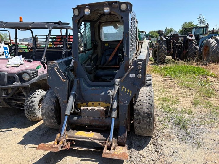 2018-deere-320g-image-4