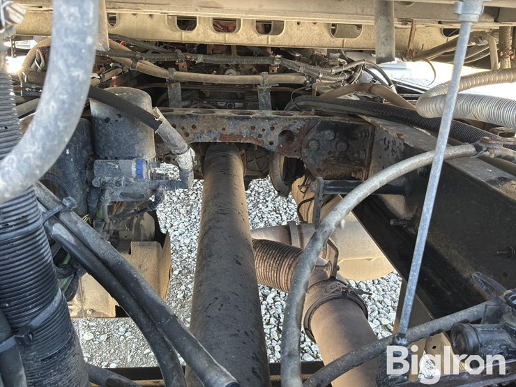 2016-international-prostar-image-19
