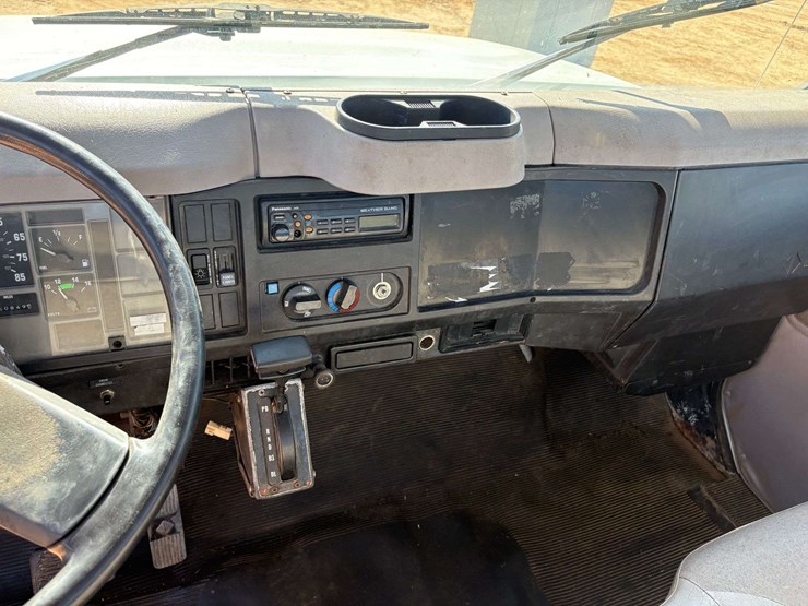 2000-international-4700-image-16