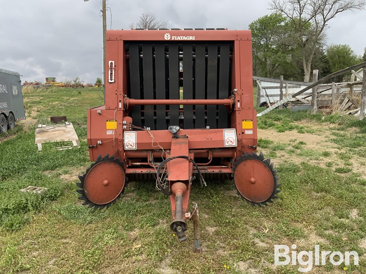 hesston-5585-image-2