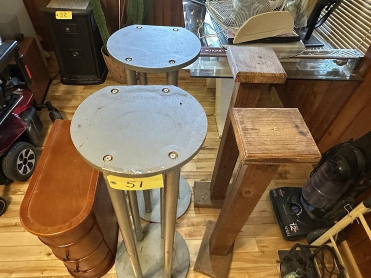 stands-image-3