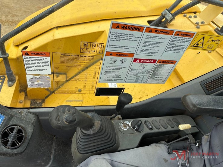 2015-komatsu-pc88mr-10-mini-excavator-image-23