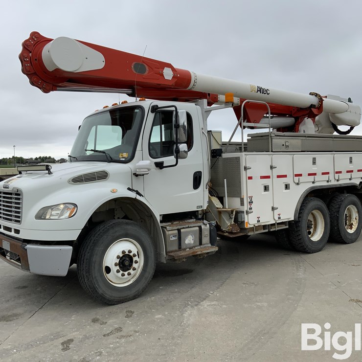 2013 FREIGHTLINER M2 106