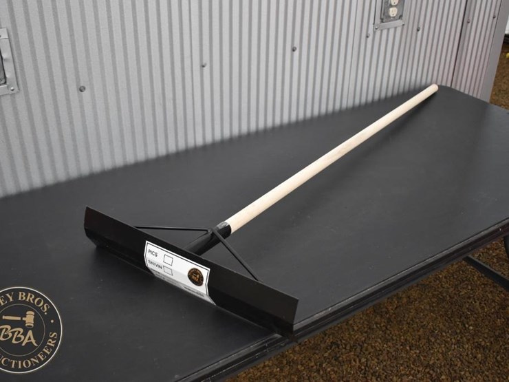 kraft-wood-handled-concrete-rake-43977-image-1
