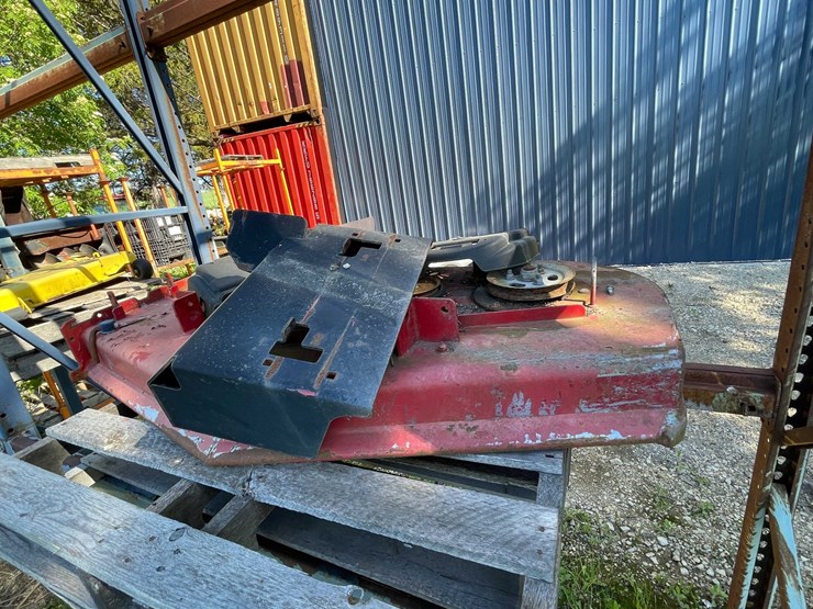 #6947-•-toro-riding-lawn-mower-image-20