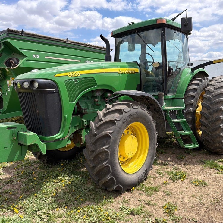JOHN DEERE 8320