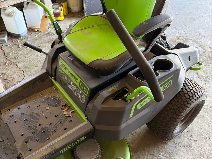 greenworks-pro-crz-428-zero-turn-lawnmower-image-18