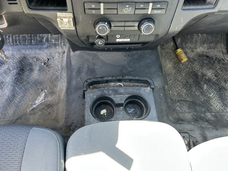 2011-ford-f150-xl-image-16