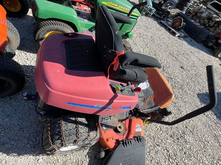 #6945-•-simplicity-zero-turn-riding-lawn-mower-image-4