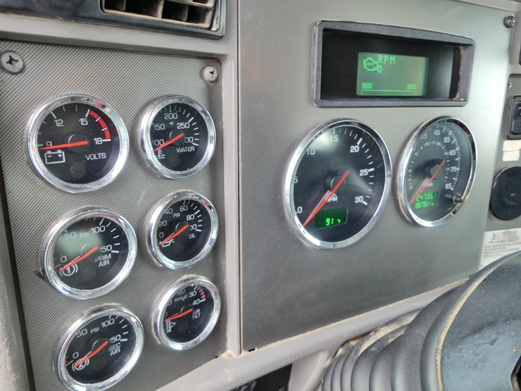 2012-kenworth-t370-image-17