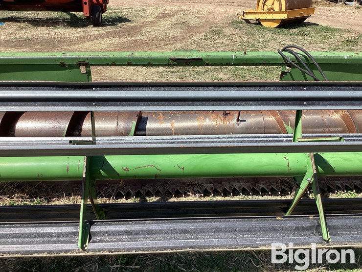 john-deere-222-image-16