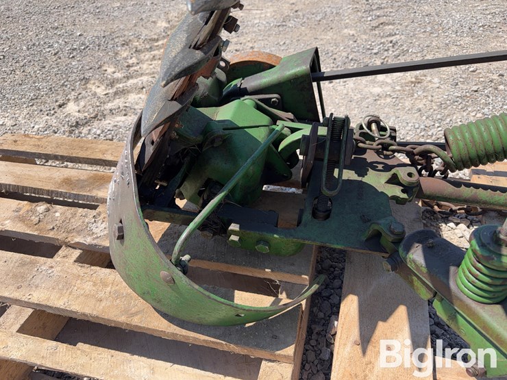 john-deere-350-image-11
