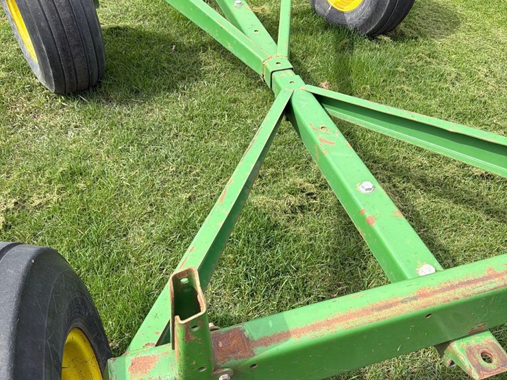 john-deere-1075-image-8