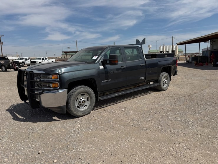 2019-chevrolet-silverado-2500hd-image-3