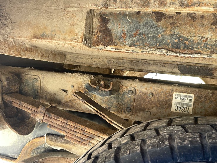 #6925-•-2013-ram-5500-heavy-duty-image-39
