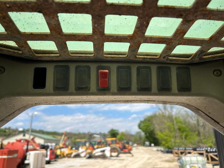 bobcat-s130-image-21