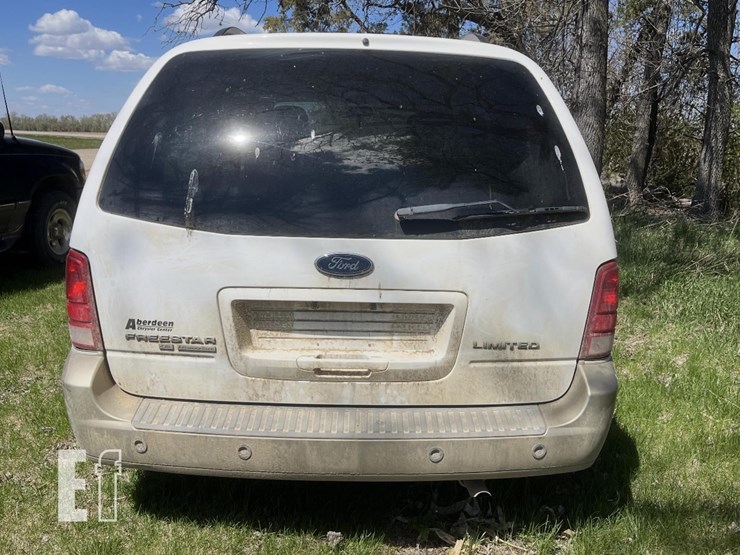 2004-ford-freestar-image-3