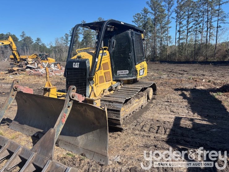 2016-caterpillar-d5k2-lgp-image-1