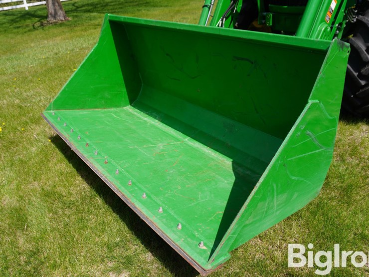 2018-john-deere-6105e-image-17