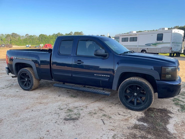 2009-chevrolet-silverado-1500-image-4