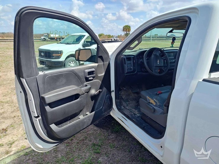 2017-chevrolet-silverado-2500hd-image-9