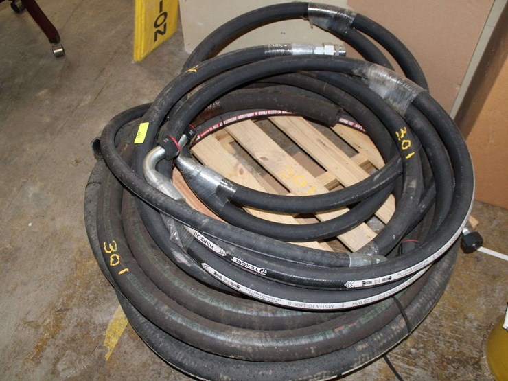 pallet-of-hoses-in-two-sizes-image-2