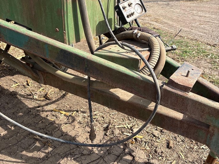 john-deere-250-image-30