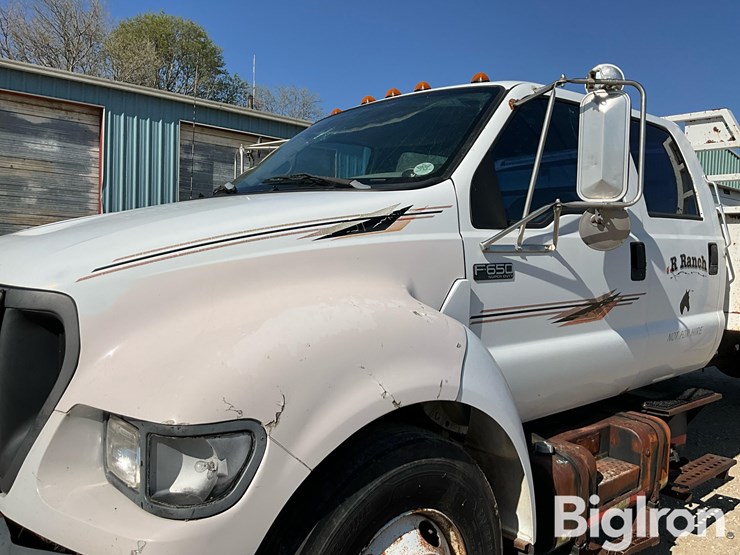 2000-ford-f650-image-9