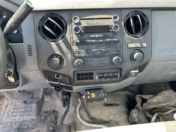 2013-ford-f250-sd-image-16