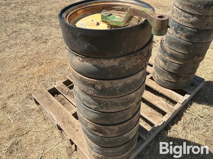 john-deere-7300-image-10