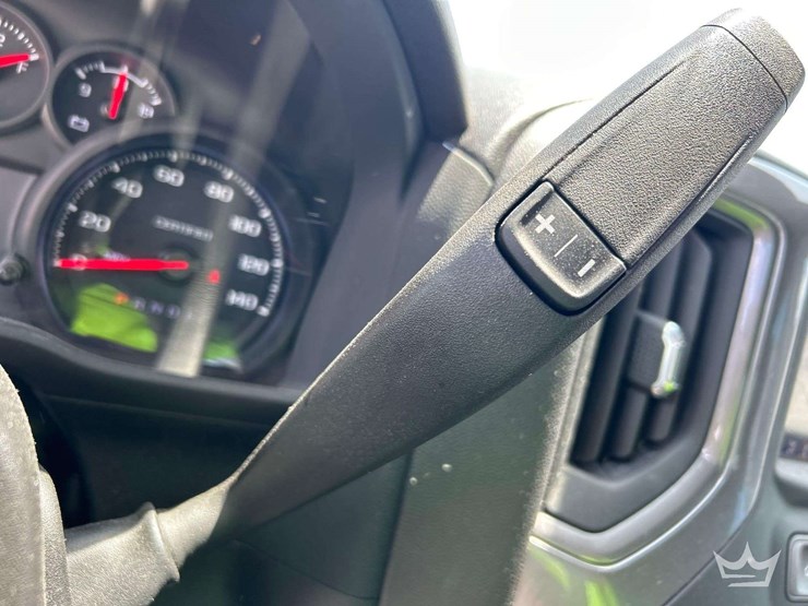 2024-chevrolet-silverado-1500-image-17