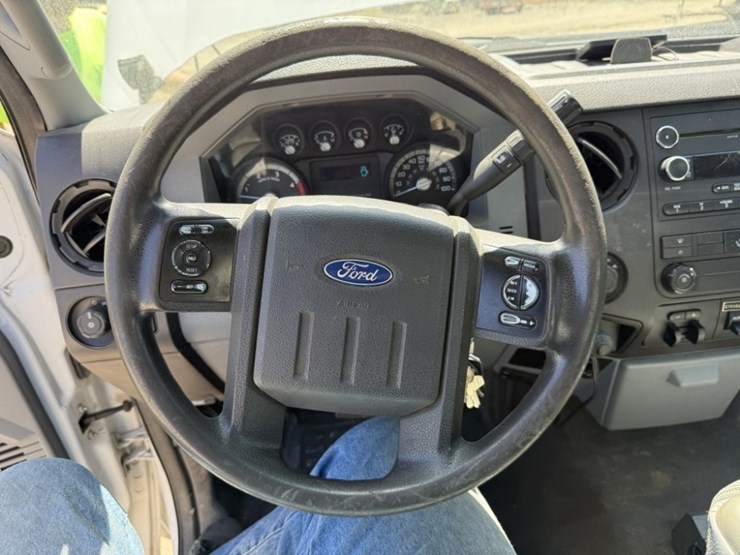 2012-ford-f550-sd-image-35