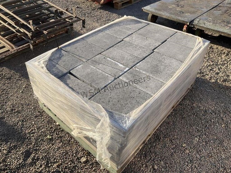 pallet-of-stone-pavers-image-2