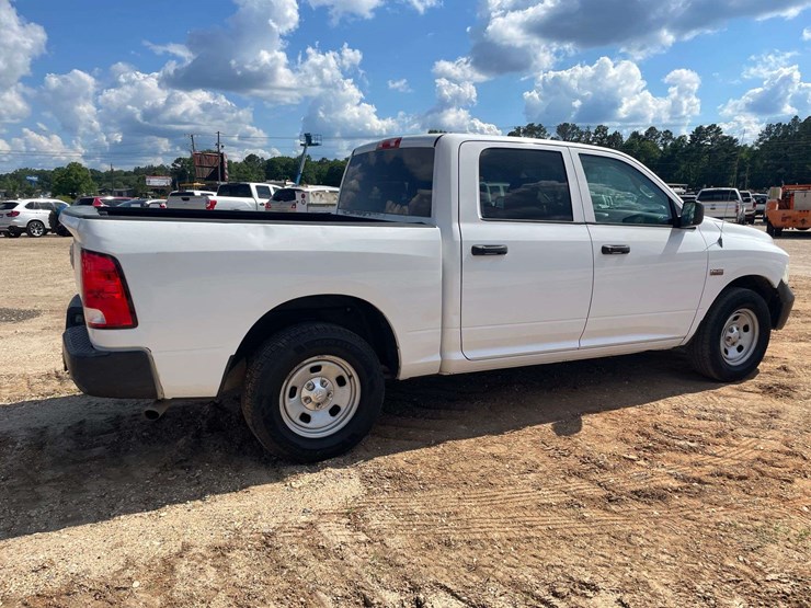 2014-dodge-ram-1500-image-3