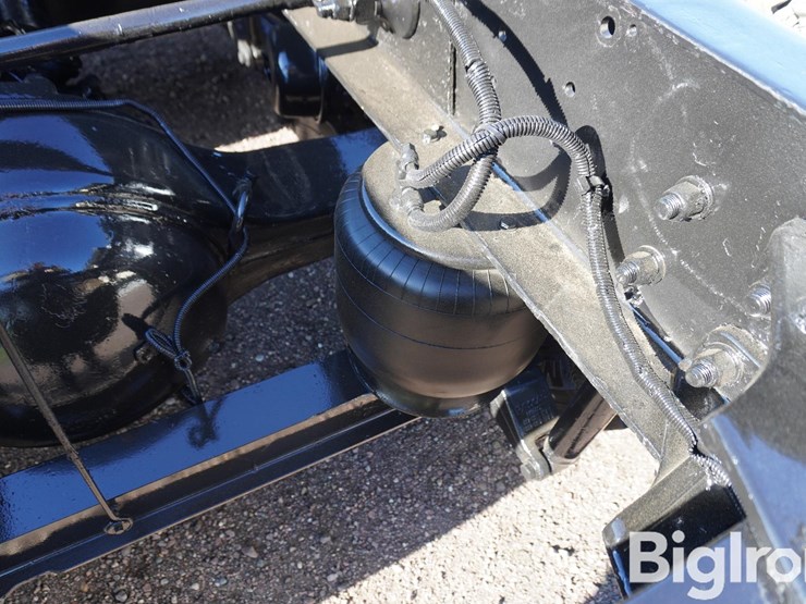 2015-kenworth-t680-image-11
