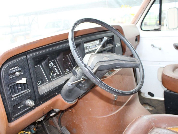 1982-ford-ecoline-work-truck-e-350-1fdje37g6cha21219-mileage:-39415-image-18